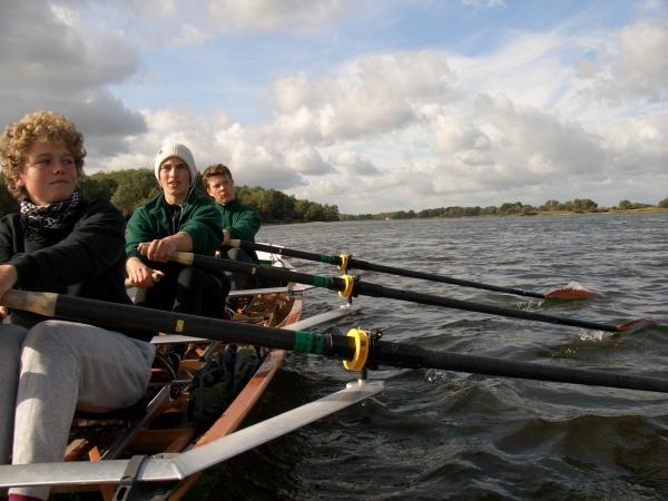 Baumgarten Inrigger auf der Elbe USE2012