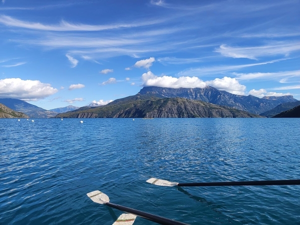 Berge am Lac Serre Poncon 2023