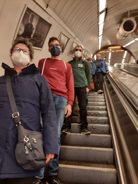 Budapest Rolltreppe U-Bahn Donau 2022