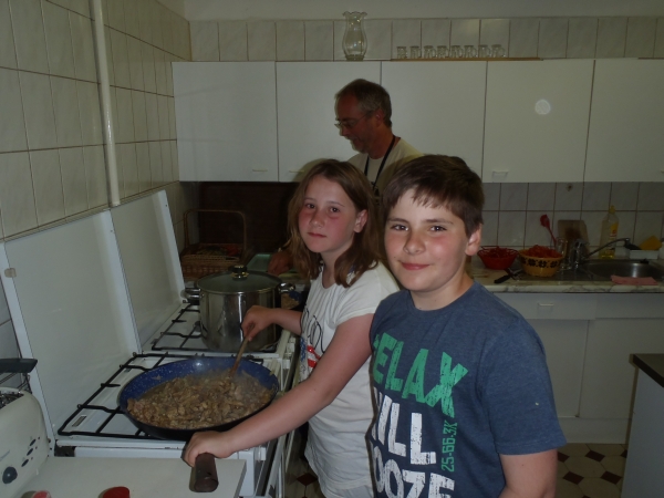 Hannes Martin Anna beim Kochen Rahnsdorf 2013