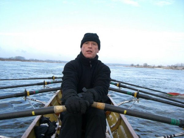 Schlagmann Ruderboot auf der Elbe 0809