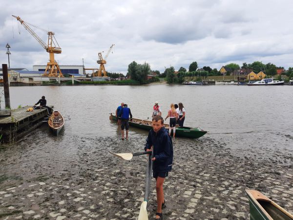 Schlickufer Ruderboote an der Stoer 2021