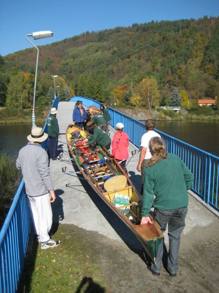 Umtragen Orlik Bruecke Moldau 2010